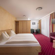 Hotel_Fischer_St.Johann_Tirol_Standardzimmer_1
