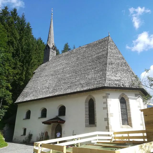 The subsidiary church St. Adolari