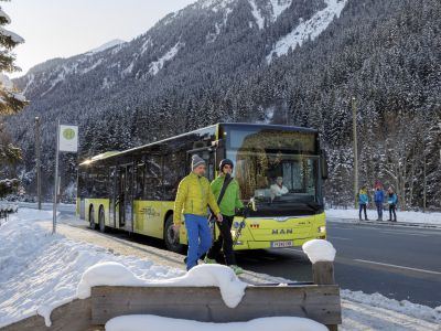 Skibus in der Region St. Johann in Tirol