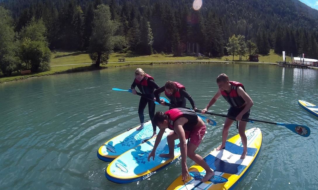 youth-program-stand-up-paddling-with-danny