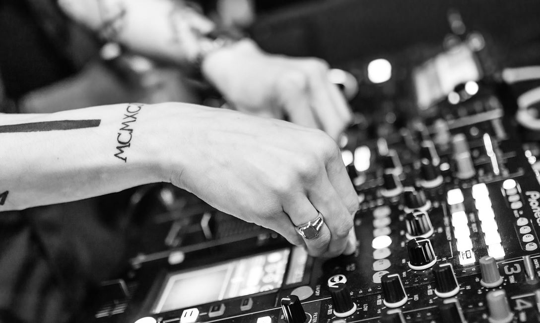 DJ@Pixabay