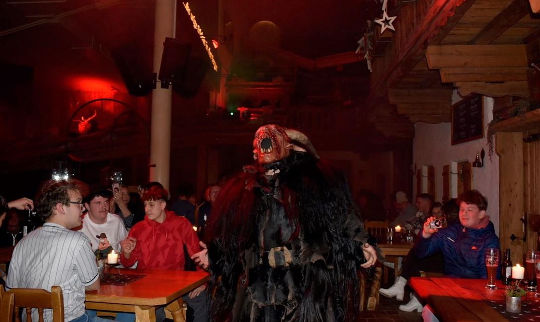 Krampus Kränzchen