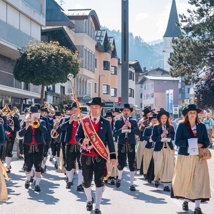 Wörgl Town Festival - the festival of local traditional associations