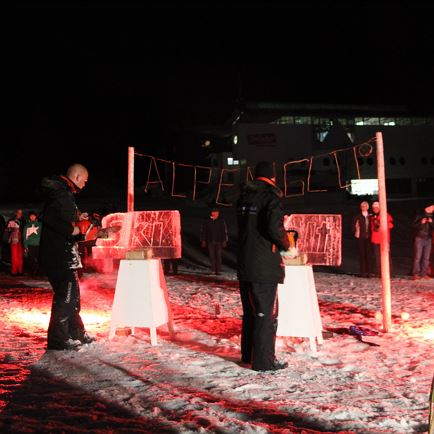 ALPENIGLU mountain festival with fireworks