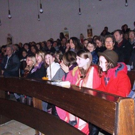 Advent caroling