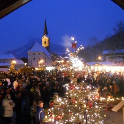 Advent Market of the Kirchdorf Merchants 