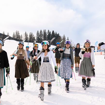 Dirndl & Lederhosen Skitag