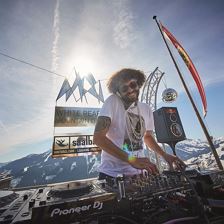 White Pearl Mountain Sunset Session with Ushuaia Boys