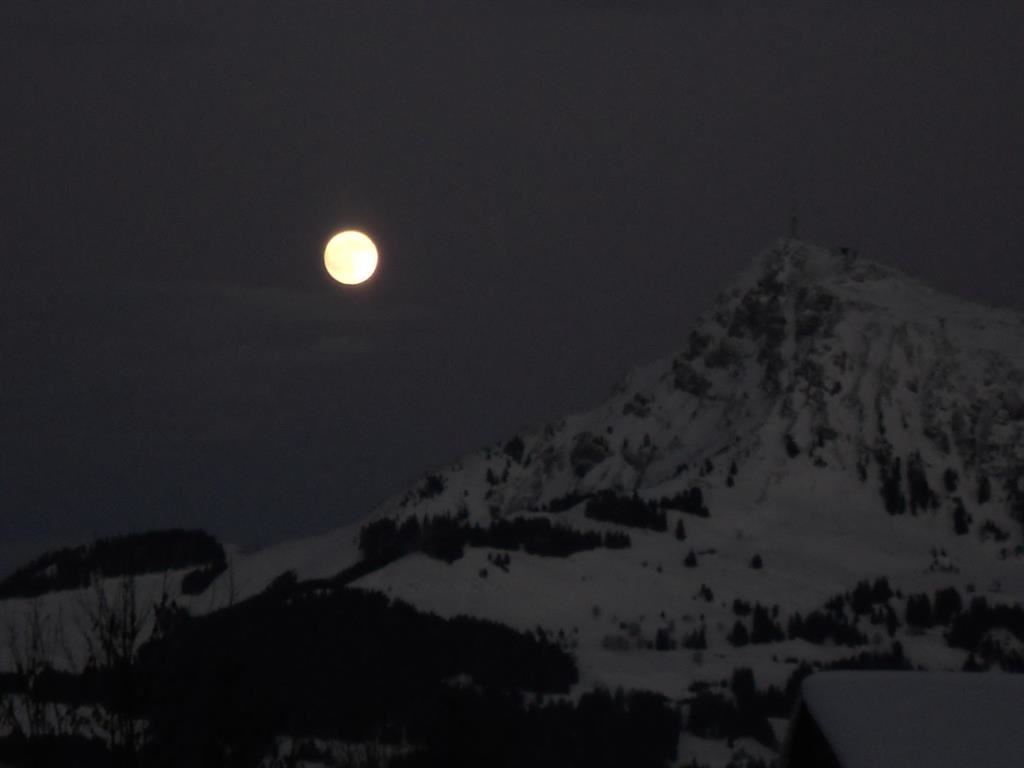Mond am Kitzbühler Horn