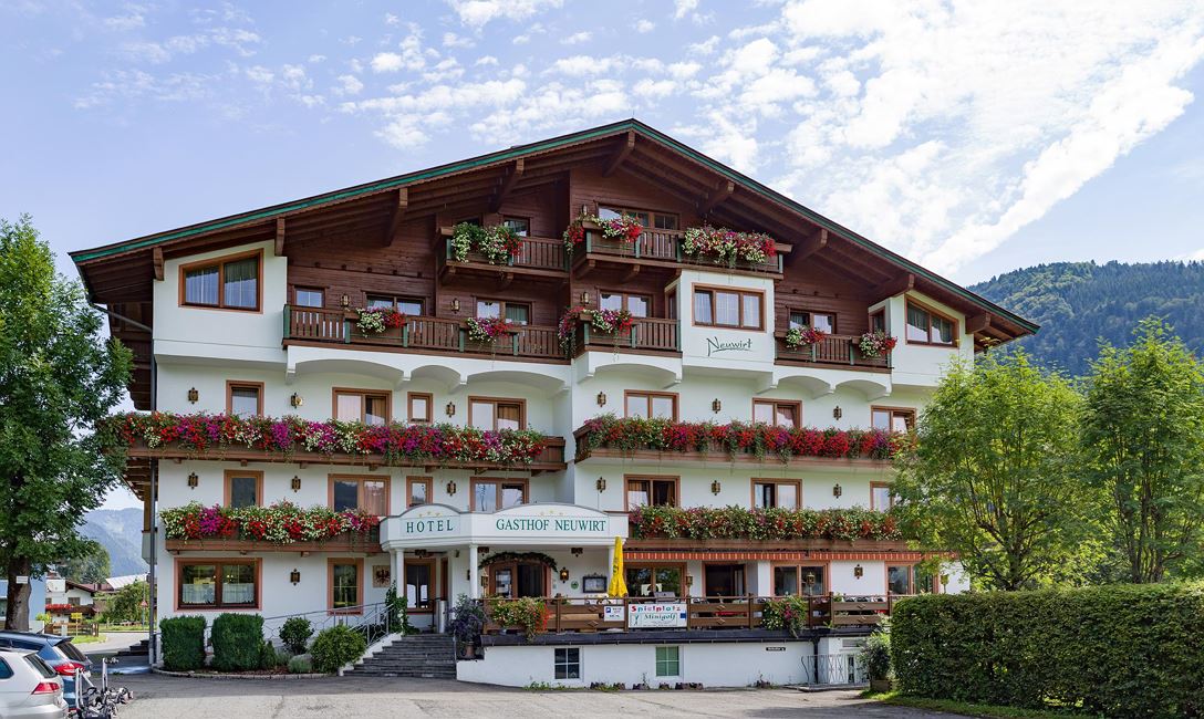 Hotel_Neuwirt_wenger_Strasse_21_Kirchdorf_Haus_aus