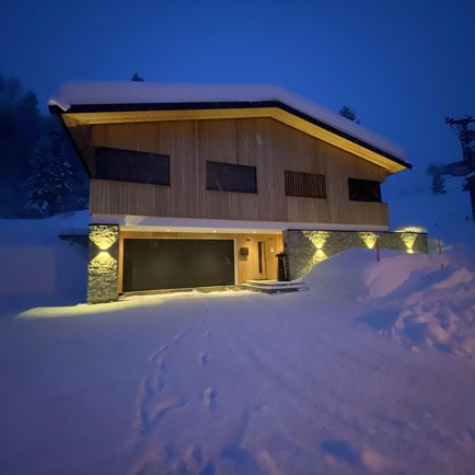 29. Haus Außenansicht Winter 01