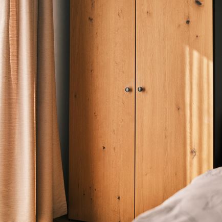 Schrank im Doppelzimmer