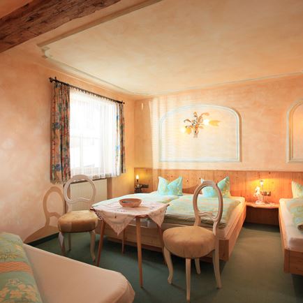 Berghaus-Hutter-Anneliese-Scherbuehel-2-Kirchberg_