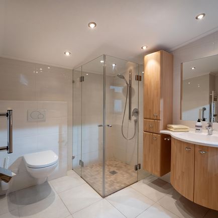 Chalet_Kitzalm_Birkenweg_17_Oberndorf_Badezimmer_1