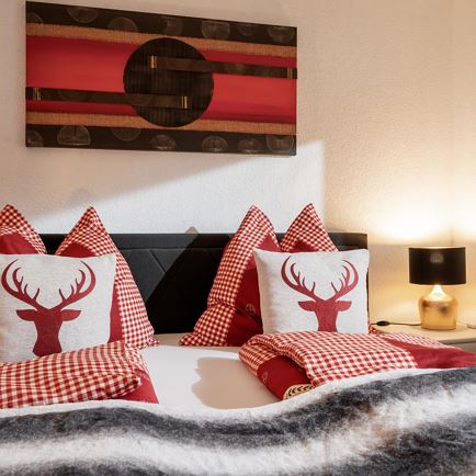 Haus_Milan_Weibernweg_2_St_Johann_Schlafzimmer_1