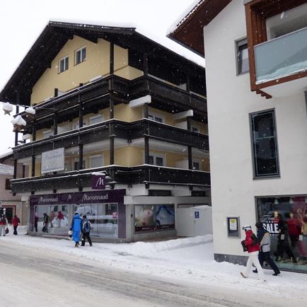 Panoramahotel Garni St. Johann in Tirol