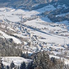Ausblick auf Brixen im Thale im Winter