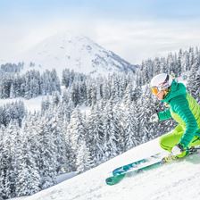 Skifahrerin Hohe Salve Brixen im Thale