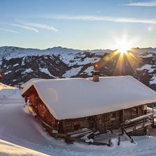 verschneite-Alm-in-Westendorf (2)