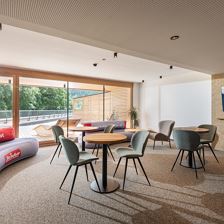 Skiwelt_Lodge_Erlenseeweg_1_Brixen_Aufenthaltsraum