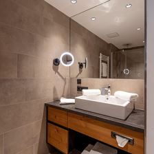Skiwelt_Lodge_Erlenseeweg_1_Brixen_Zimmer_Bad