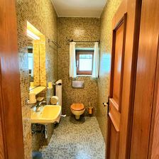 noch eine separate Toilette