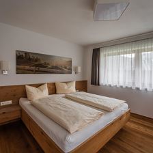 Sonnblick-Schlafzimmer1
