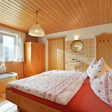 3 Bett Zimmer