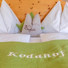 Kodahof Großaufnahme Doppelbett grün