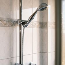 Duschbrause im Badezimmer