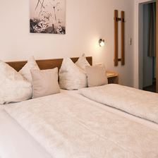 Gemütliches Doppelzimmer mit eigenem Bad - Appartement Seppi