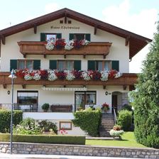 Haus Edelweiß - Vorderansicht