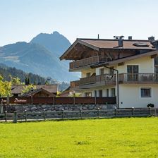 Haus aussen Sommer1
