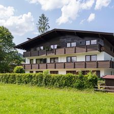 Alpines_Nest_Achenweg_25_Kirchberg_Haus_aussen