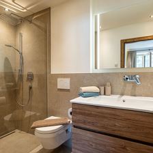 Appartement 5 Bad/WC
