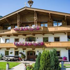 Beim_Rohrer_Issbuehelweg_8_Kirchberg_Haus_Sommer