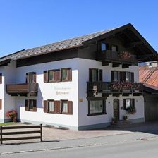 Haus Hetzenauer im Sommer