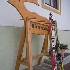 Hotel-Kirchenwirt-Kirchberg-Neugasse-14-Schistaend