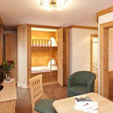 Oberhabach_Zimmer_SuiteKalkstein_Schlafkojen