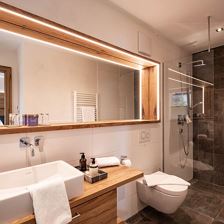 Badezimmer Gartenwohnung das Luis - Hotel Penzingh