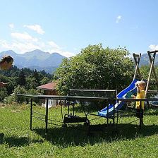 Kinderspielplatz-Sommer