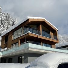 Loder Lodge - Außenansicht Haupthaus Winter