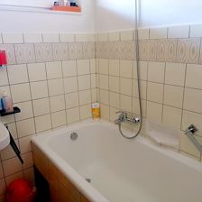 Badezimmer - Badewanne - Dusche