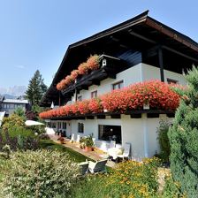 Haus Astl, St. Johann, Sommer