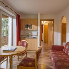 Chalet_Alpina_Hotel_Tyrol_Appartement_5_Wohnkueche