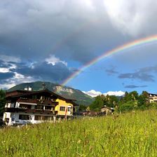 Hotel mit Regenbogen