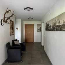 Eingangsbereich mit Zugang zum Ski /Radabstellraum