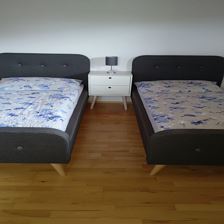 Schlafzimmer 2 Betten 90x180cm zusammen möglich