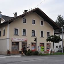 Bed & Rooms