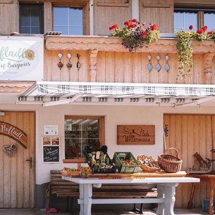 s'Hofladl at 'Naturhof Burgwies'